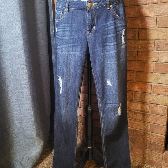 Like New! CAbi Slim Boyfriend Distressed Blue Jean - Size 8 - Picture 5 of 13